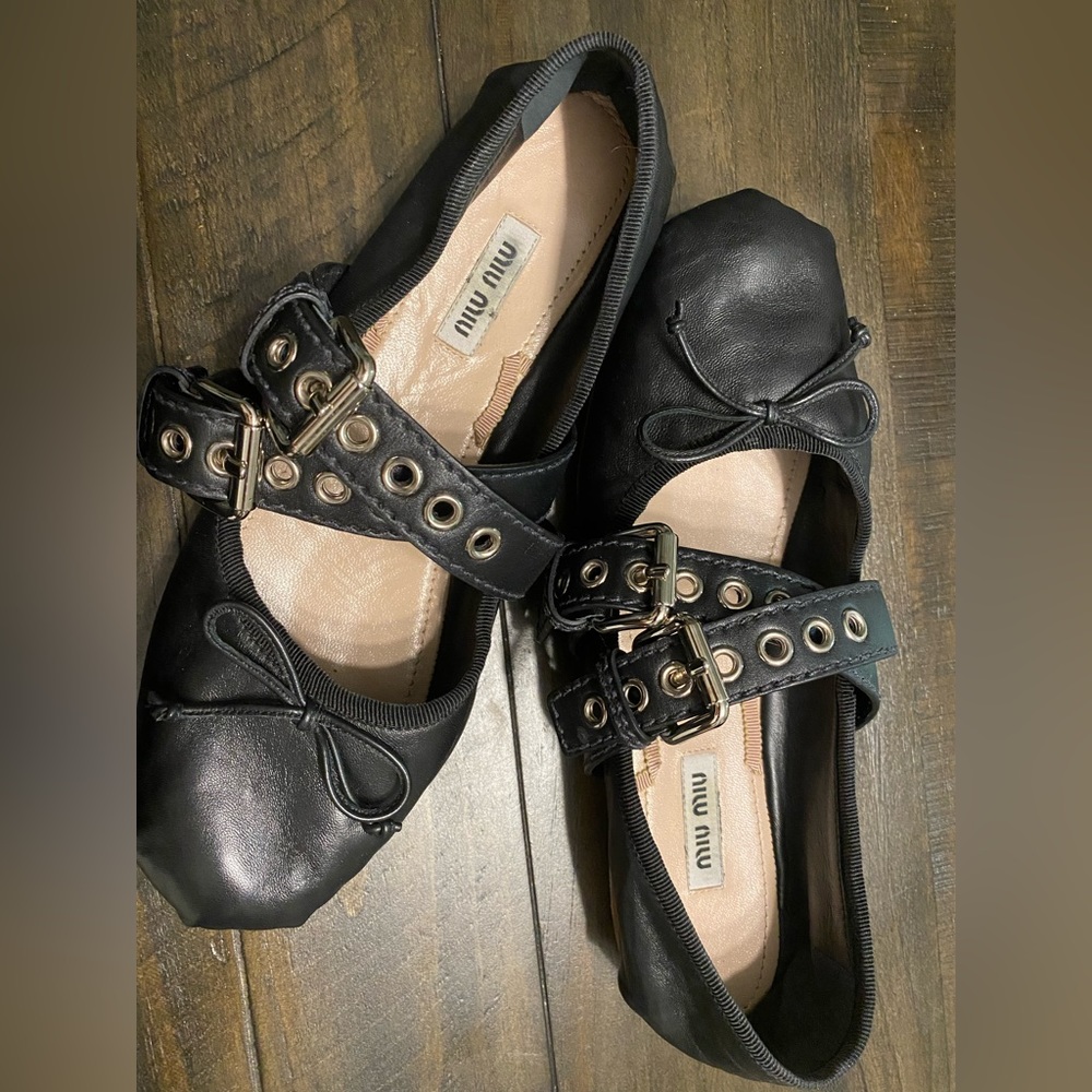 Miu Miu ballet flats in leather with buckles 38 8